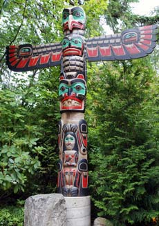 Native Indian Wood Carving at Capilano Bridge